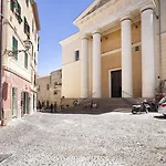 Boutique Old Town
