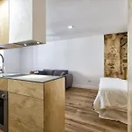 Boutique Old Town Apartment